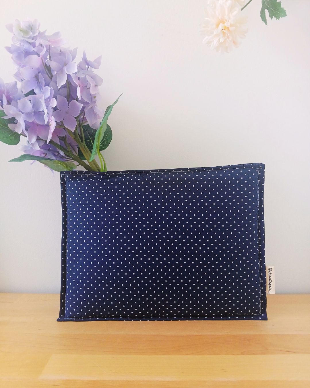 Pochette molletonnée bleue
